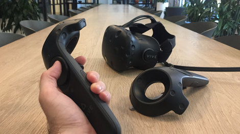 HTC Vive | $499 | Amazon